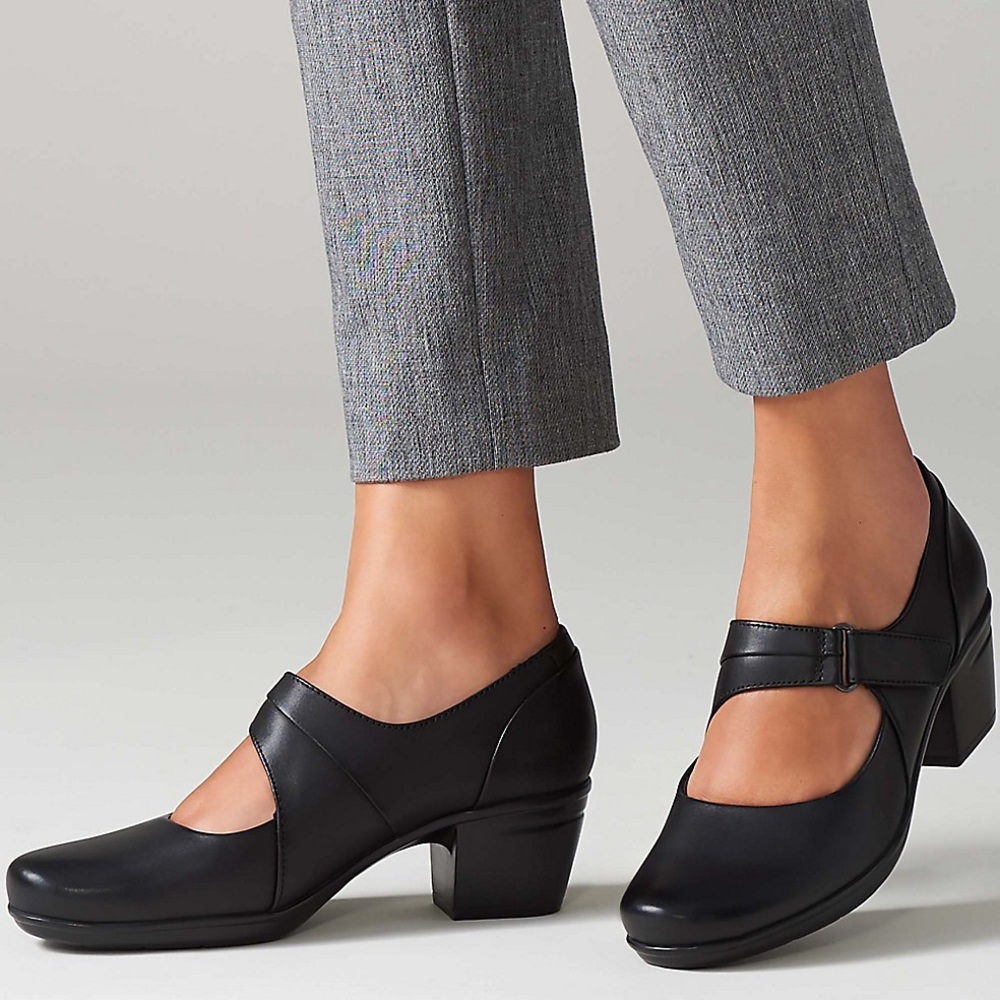 Clarks Leather Mary-Jane Shoes WIDE
